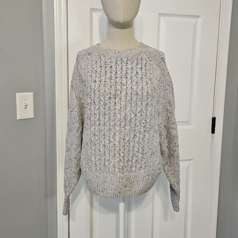Universal Thread Light Heather Gray Cable Knit Crewneck Sweater